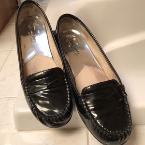 Michael Kors Black Patent Flats (9.5M US)